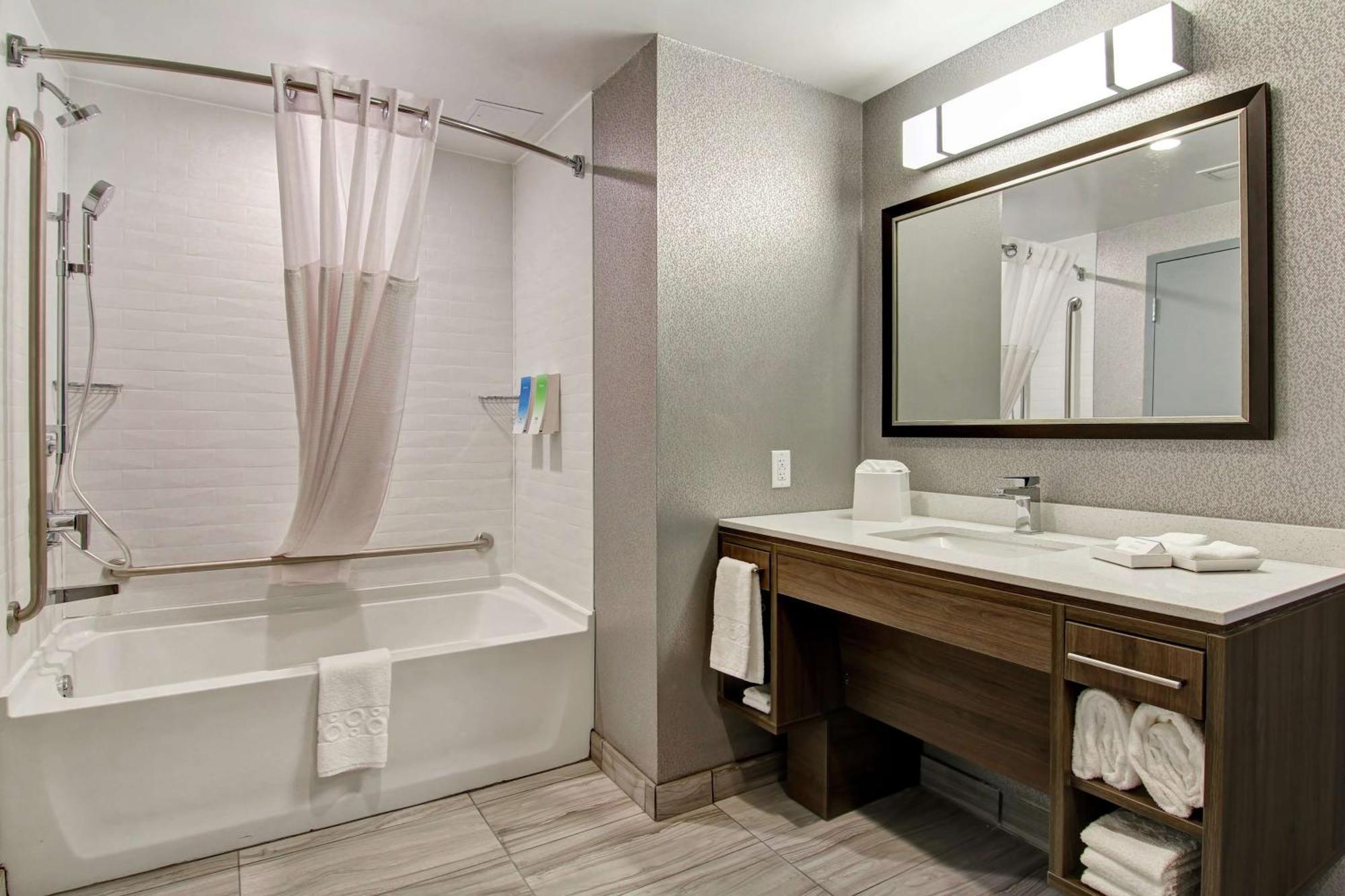 Home2 Suites By Hilton Edmonton South Εξωτερικό φωτογραφία